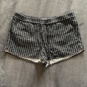 LOFT shorts - black and white